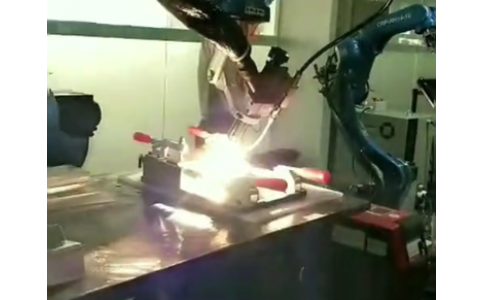 氬弧焊機(jī)器人，推拉絲脈沖鋁焊